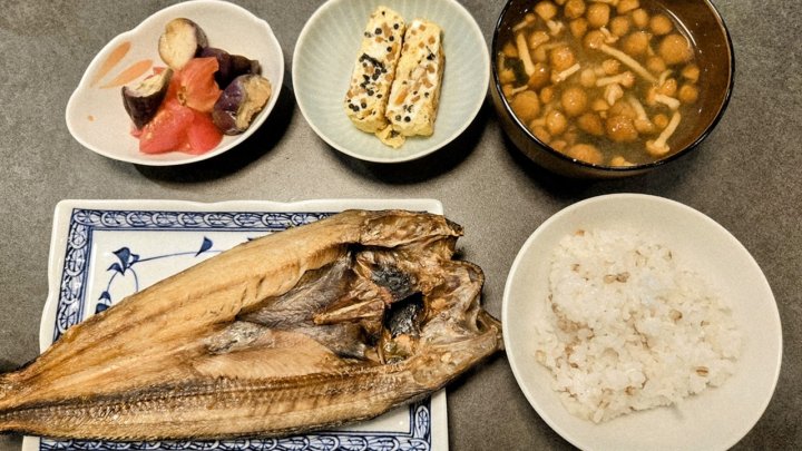 食ごはん 晩ごはん献立 味噌汁レシピ 副菜レシピ 家庭料理 おうちごはん 簡単和食 栄養バランス献立 今日のごはん 常備菜アレンジ ほっけの開き 焼き魚献立 和食献立 今日の献立 簡単ごはん 定食ごはん ひじき卵焼き 副菜レシピ 味噌汁レシピ おうちごはん 料理記録 和食レシピ 献立 一覧 サムネイル