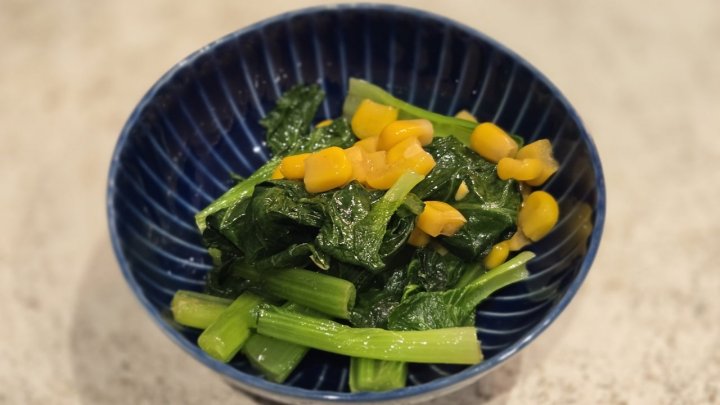 小松菜レシピ コーンレシピ 簡単副菜 バターしょう油 レンジレシピ 時短レシピ お弁当おかず もう一品 野菜たっぷり おうちごはん 家族ごはん バター醤油ソテー レンジで下ごしらえ 野菜レシピ 家庭料理 レシピ 一覧 サムネイル