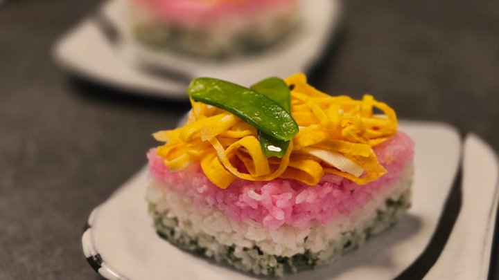 ひな祭りレシピ ひな祭りごはん ちらし寿司レシピ ひし形ちらし寿司 三色ごはん 行事ごはん 桃の節句 春レシピ 簡単レシピ おうちごはん 家庭料理 今日のごはん 献立記録 30代主婦ごはん 手作りごはん 牛乳パックアレンジ 彩りごはん レシピ 一覧 サムネイル