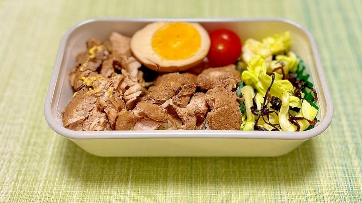 お弁当 海外 気分 旅行 バクテー 肉骨茶 作り置き 味玉 キャベツの塩昆布和え お弁当献立 スタミナ丼 簡単丼レシピ 栄養バランス弁当 スパイシーごはん ご飯が進むおかず おうちごはん エスニックごはん 作り置きおかず お弁当レシピ 献立 一覧 サムネイル