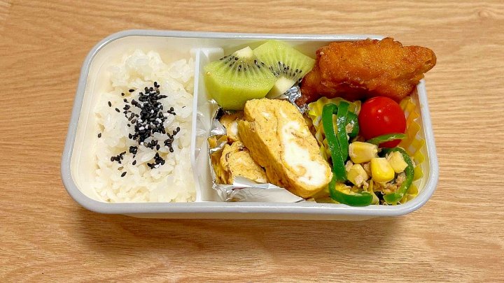 お弁当 簡単 作り置き 卵焼き からあげ キウイ 時短 節約 献立 一覧 サムネイル