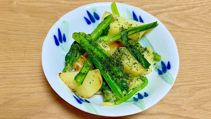 副菜 濃厚 小松菜 チーズ 簡単 じゃがいも 小松菜レシピ じゃがいも料理 チーズ焼き 簡単レシピ おつまみレシピ 副菜レシピ おうちごはん 時短レシピ レシピ 一覧 サムネイル